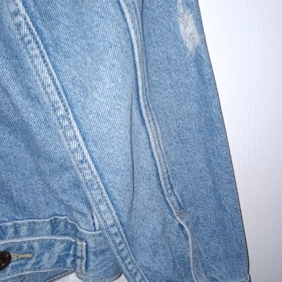 NWT Levi's Ex Boyfriend Trucker Distressed Denim Jacket Small - Picture 7 of 7